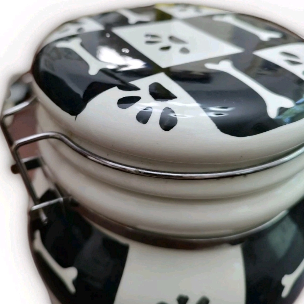 Lg Ceramic Dog Treat Jar With Snap Lid In Checkered Black White Paw Prints Bones